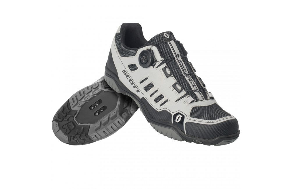 cycling shoes with boa lacing system