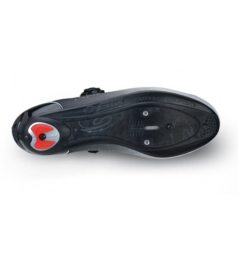 Chaussures de vélo - Caoutchouc - Taille 46 - Blanc et Rouge - Haute Chaussures de vélo - Caoutchouc - Taille 46 - Blanc et Rouge - Haute